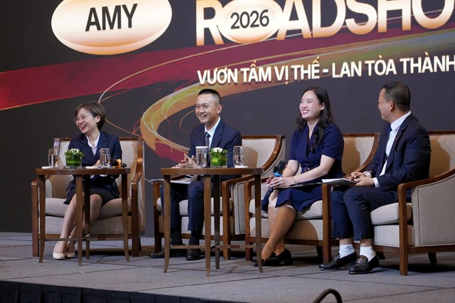 L&atilde;nh đạo AMY Grupo trả lời c&acirc;u hỏi của c&aacute;c nh&agrave; đầu tư tiềm năng &nbsp;