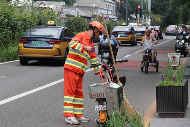 Trung Quốc đẩy mạnh thay thế xe m&#225;y xăng ở đ&#244; thị - Ảnh 2