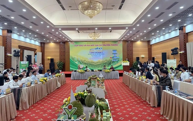 To&agrave;n cảnh buổi họp b&aacute;o &nbsp;