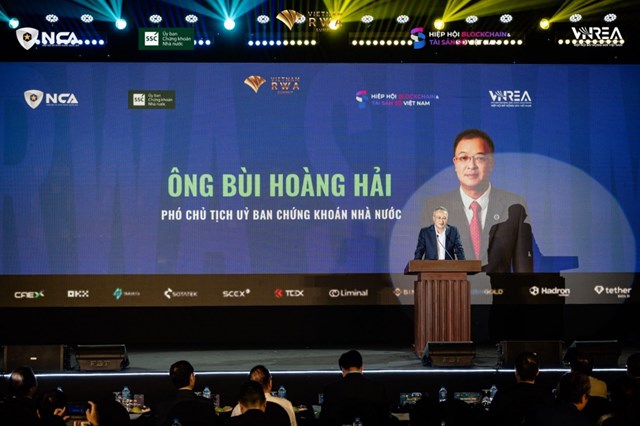 &nbsp;&Ocirc;ng B&ugrave;i Ho&agrave;ng Hải, Ph&oacute; Chủ tịch Ủy ban Chứng kho&aacute;n Nh&agrave; nước, ph&aacute;t biểu khai mạc Vietnam RWA Summit 2026 &nbsp;