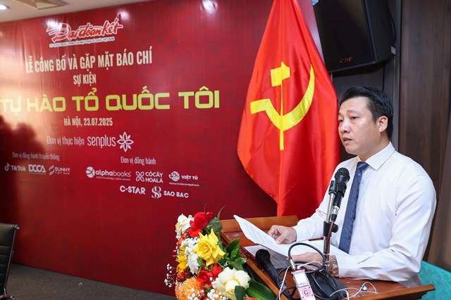 Nh&agrave; b&aacute;o Nguyễn Văn Dũng, Ph&oacute; Tổng Bi&ecirc;n tập B&aacute;o Đại đo&agrave;n kết, Trưởng ban Tổ chức sự kiện &ldquo;Tự h&agrave;o Tổ quốc t&ocirc;i&rdquo; ph&aacute;t biểu tại buổi lễ.&nbsp;