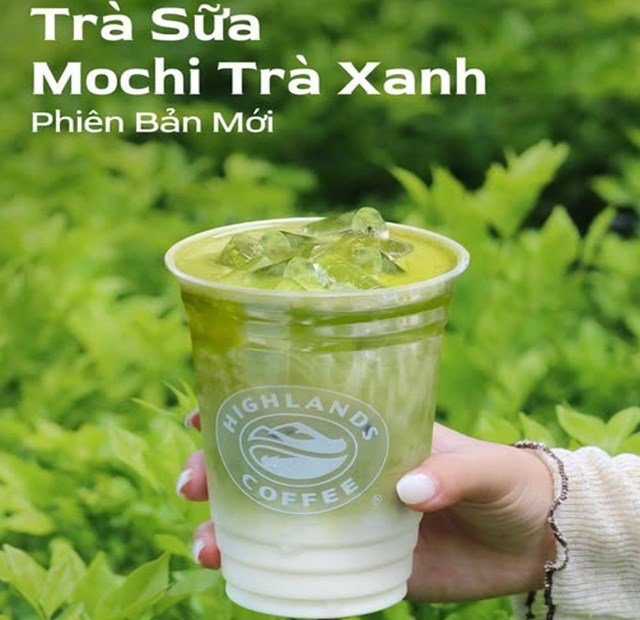 Trà Sữa Mochi Trà Xanh là bản remix nhẹ nhàng với trà xanh Việt, chát dịu, thơm thanh và hậu ngọt kéo dài, đậm chất “matcha”.