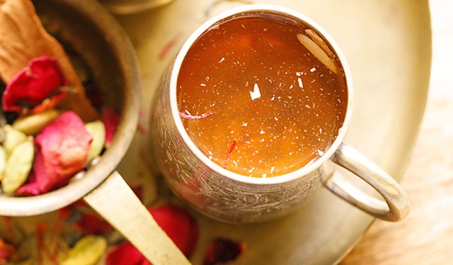 Sự khác biệt tạo nên dấu ấn của trà gia vị Kashmiri Kahwa - Ảnh 2