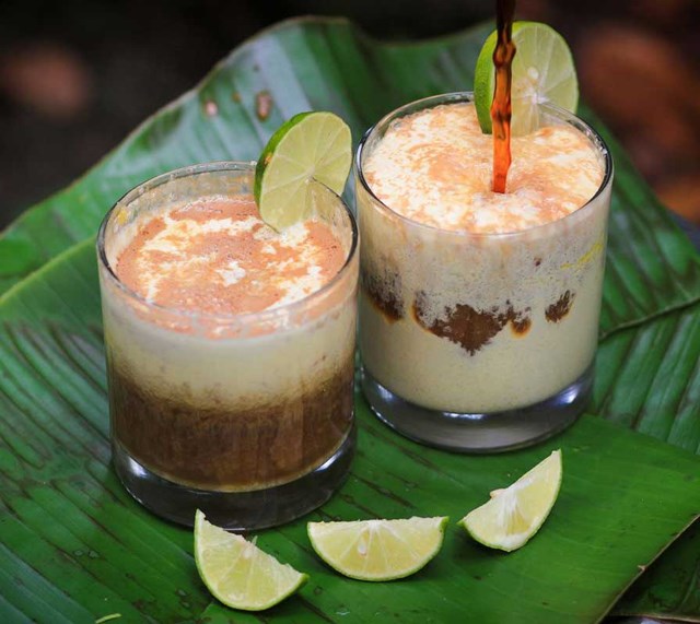 Teh Talua: Thức uống trà trứng độc đáo xứ Indonesia - Ảnh 1