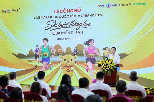 &Ocirc;ng Vũ Quốc Kh&aacute;nh, Tổng Gi&aacute;m đốc LPBank ph&aacute;t biểu tại buổi lễ &nbsp;