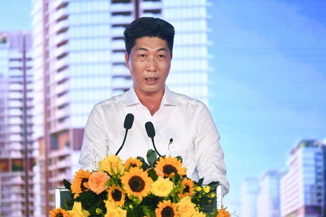 &Ocirc;ng Nguyễn L&ecirc; Quốc To&agrave;n, Ph&oacute; Chủ tịch UBND Đặc khu Ph&uacute; Quốc, ph&aacute;t biểu tại Lễ khởi động. Ảnh: &Aacute;nh Dương &nbsp;