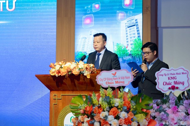 &Ocirc;ng Nguyễn Thanh Việt &ndash; Chủ tịch HĐTV C&ocirc;ng ty TNHH Tổ hợp Y tế Phương Đ&ocirc;ng ph&aacute;t biểu lại lễ ra mắt si&ecirc;u m&aacute;y CT đếm Photon. &nbsp;