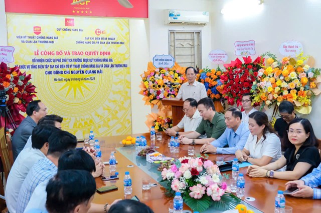 &Ocirc;ng Nguyễn Quang Hải - Tổng bi&ecirc;n tập Tạp ch&iacute; Điện tử Kỹ thuật Chống h&agrave;ng giả v&agrave; Gian lận thương mại ph&aacute;t biểu tại buổi lễ.