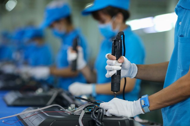 L&#253; giải l&#253; do Bộ C&#244;ng thương chưa c&#243; ti&#234;u ch&#237; h&#224;ng h&#243;a &#39;made in Vietnam&#39; - Ảnh 1