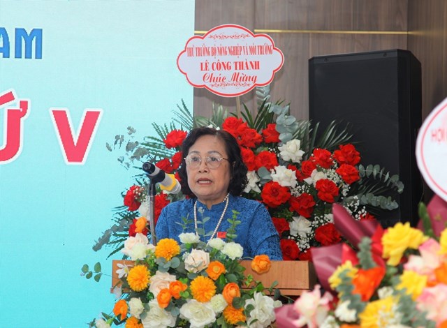 B&agrave; Phạm Thị Xu&acirc;n - Ph&oacute; Chủ tịch Thường trực Hội B&aacute;o c&aacute;o tổng kết c&ocirc;ng t&aacute;c Hội nhiệm kỳ IV