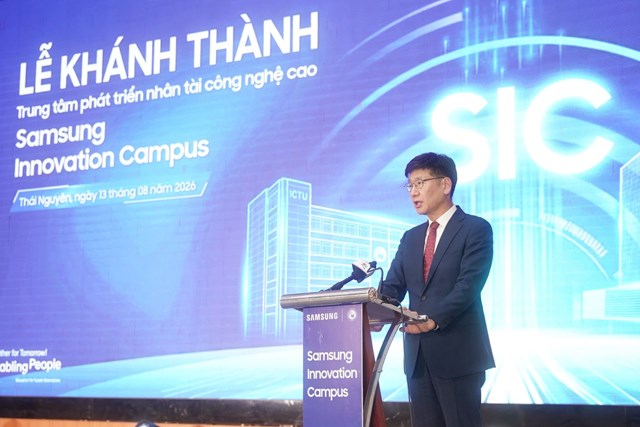 &Ocirc;ng Na Ki Hong, Tổng Gi&aacute;m đốc Samsung Việt Nam, ph&aacute;t biểu tại sự kiện &nbsp;