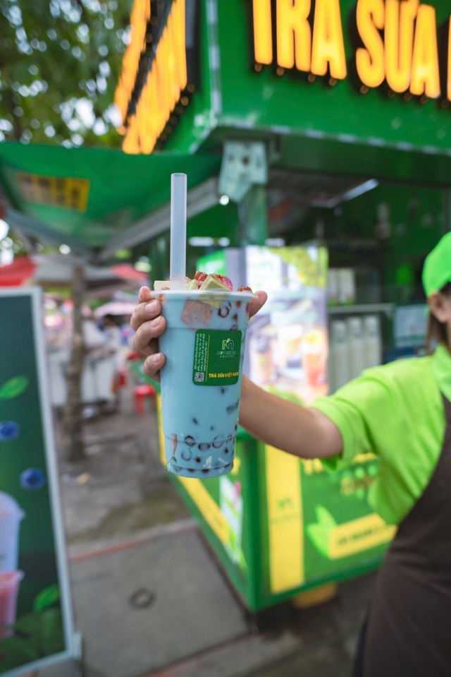 T&#225;c động của xu hướng ti&#234;u d&#249;ng xanh tới doanh thu ng&#224;nh tr&#224; sữa - Ảnh 1