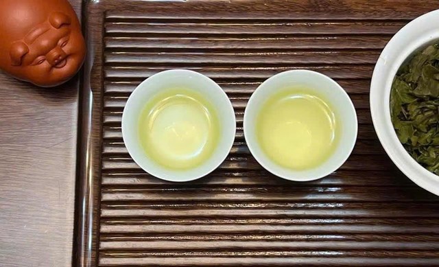 M&agrave;u nước v&agrave; vị tr&agrave; h&ograve;a quyện tạo n&ecirc;n sự tinh tế m&agrave; c&aacute;c loại tr&agrave; kh&aacute;c kh&oacute; c&oacute; được.