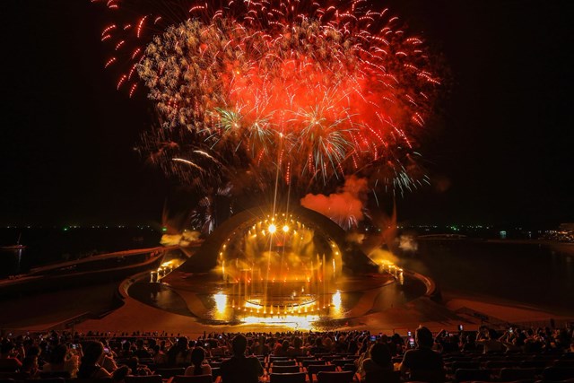 Show diễn Kiss of the Sea &nbsp;