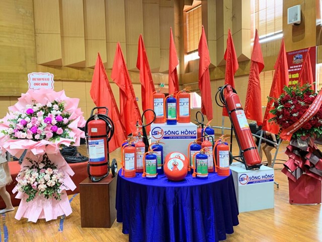 Việt Hưng đưa kỹ năng phòng cháy, chữa cháy thành năng lực tự bảo vệ của cộng đồng - Ảnh 1