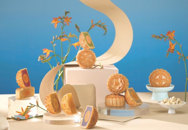 Bộ sưu tập Trung thu “Nhật Nguyệt Thu Ca” của Pan Pacific Hà Nội tôn vinh thiền vị, biến mỗi khoảnh khắc thưởng bánh và nhấp trà thành nghi thức yên tĩnh.