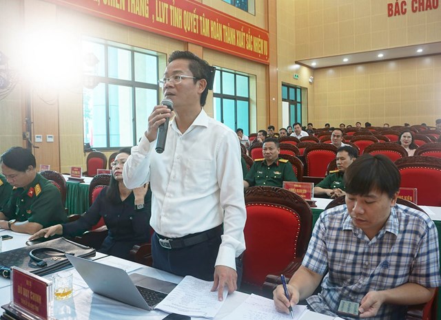 Đại diện l&atilde;nh đạo Văn ph&ograve;ng UBND tỉnh g&oacute;p &yacute; về c&ocirc;ng t&aacute;c tổ chức đ&oacute;n tiếp đại biểu kh&aacute;ch mời