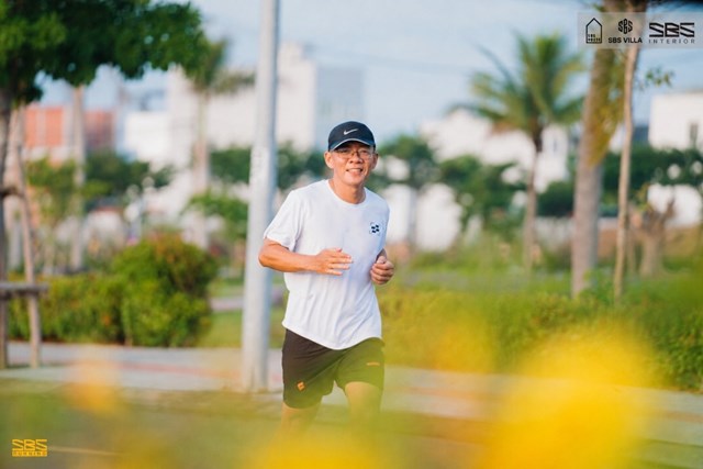 Kh&ocirc;ng c&ugrave;ng điểm xuất ph&aacute;t, h&agrave;ng ng&agrave;n bước ch&acirc;n từ khắp cả nước đều hướng về một mục ti&ecirc;u chung - ch&agrave;o đ&oacute;n cột mốc 50 năm của Vinamilk (Ảnh: NVCC). &nbsp;