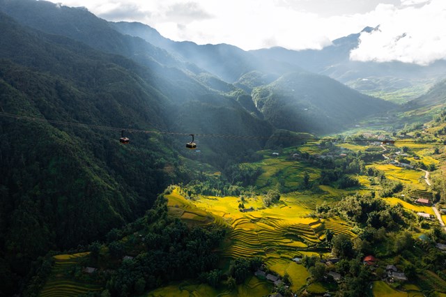 S&#244;i động tour 2/9, tour ngắm l&#250;a săn m&#226;y h&#250;t kh&#225;ch - Ảnh 1