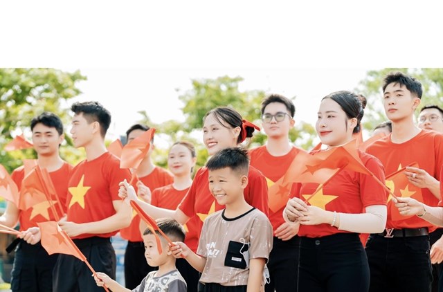 Bãi Cháy tổ chức lễ thượng cờ, bay khinh khí cầu khổng lồ dịp lễ 2/9 - Ảnh 4