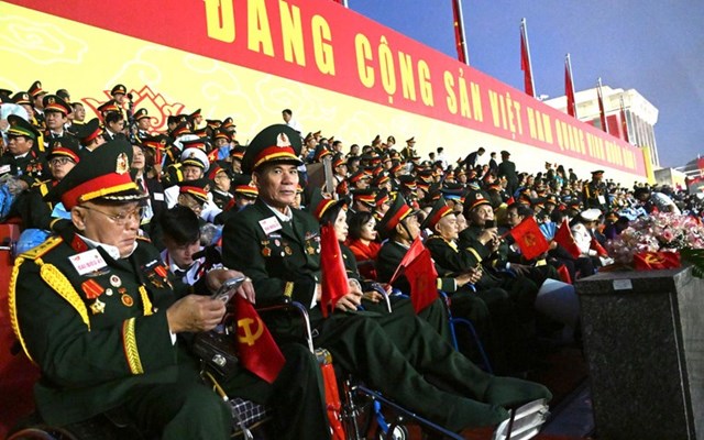 C&aacute;c cựu chiến binh về thủ đ&ocirc; dự lễ
