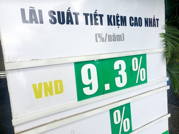Nhiều ng&acirc;n h&agrave;ng điều chỉnh l&atilde;i suất tiết kiệm. &nbsp;