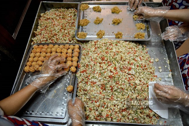 Từ truyền thống đến hiện đại: B&#225;nh trung thu phải đi k&#232;m chuẩn an to&#224;n - Ảnh 1