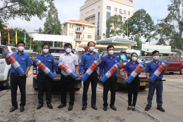 &ldquo;ATM Oxy t&igrave;nh thương&rdquo; được triển khai nhằm hỗ trợ b&igrave;nh oxy cho c&aacute;c cơ sở y tế, địa phương thuộc v&ugrave;ng đỏ tại Long An &nbsp;