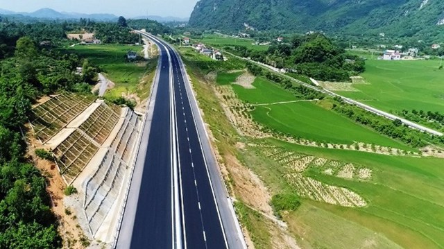 Dự &#225;n cao tốc H&#242;a B&#236;nh - Mộc Ch&#226;u đoạn qua tỉnh H&#242;a B&#236;nh được ph&#234; duyệt đầu tư - Ảnh 1