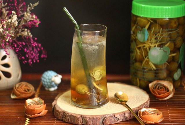 Nước sấu mang đến cảm gi&aacute;c m&aacute;t lạnh v&agrave; thanh khiết đặc trưng cho những ng&agrave;y m&ugrave;a thu (Ảnh minh họa)