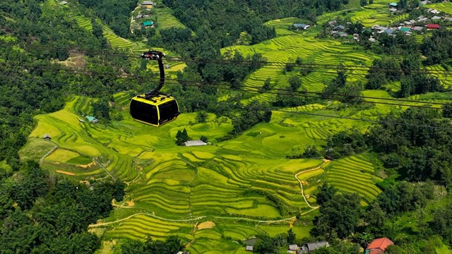 C&aacute;p treo Fansipan từ l&acirc;u đ&atilde; trở th&agrave;nh động lực tăng trưởng của du lịch Sa Pa. &nbsp;