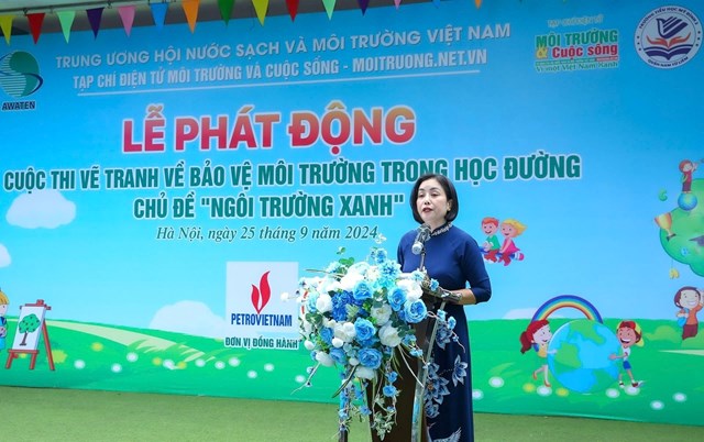 B&agrave; Nguyễn Thị Kim Thu - B&iacute; thư chi bộ, Hiệu trưởng trường Tiểu học Mỹ Đ&igrave;nh 2 ph&aacute;t biểu tại Lễ ph&aacute;t động