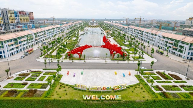 To&agrave;n cảnh Trục Lễ hội v&agrave; Quảng trường Thời Đại &nbsp;