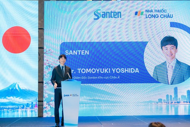 &Ocirc;ng Tomoyuki Yoshida - Tổng Gi&aacute;m đốc Santen Khu vực Ch&acirc;u &Aacute;. &nbsp;
