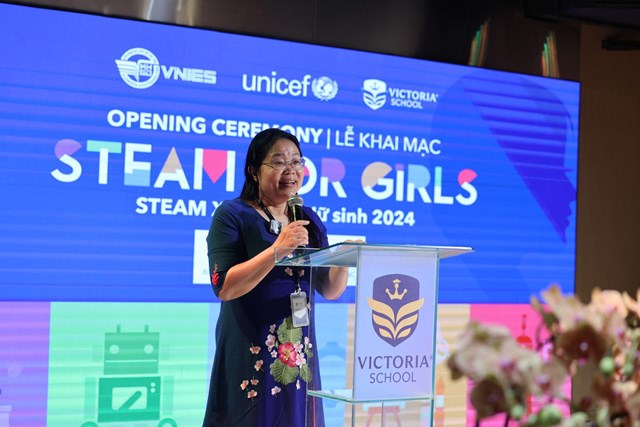 B&agrave; L&ecirc; Anh Lan - Chuy&ecirc;n gia gi&aacute;o dục UNICEF Việt Nam chia sẻ tại sự kiện. &nbsp;