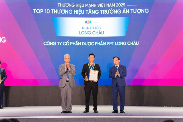 Long Ch&acirc;u được vinh danh tại hạng mục &ldquo;Top 10 Thương hiệu Tăng trưởng ấn tượng&rdquo;. &nbsp;