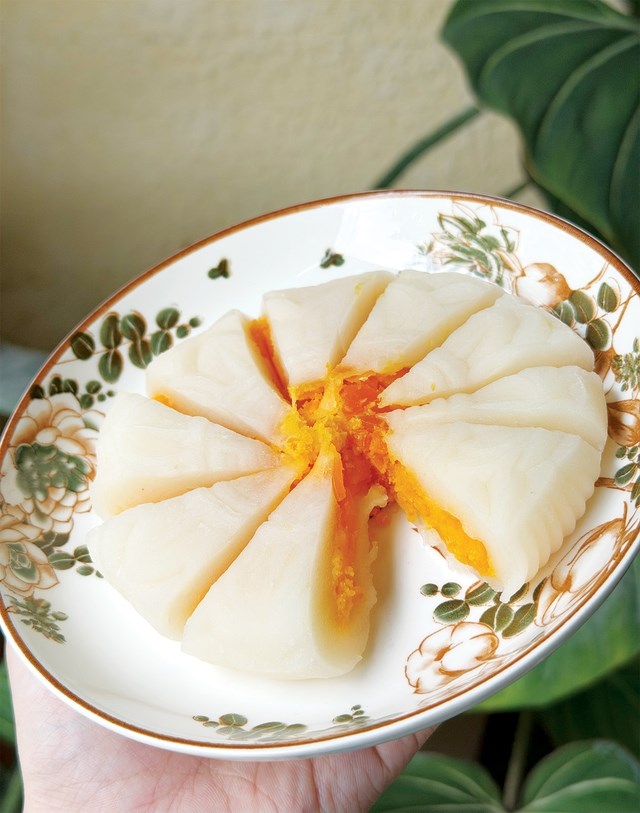 Trung thu 2025: Khi ẩm thực truyền thống &quot;bắt trend&quot; v&#224; cuộc chơi s&#225;ng tạo của ng&#224;nh F&amp;B - Ảnh 1