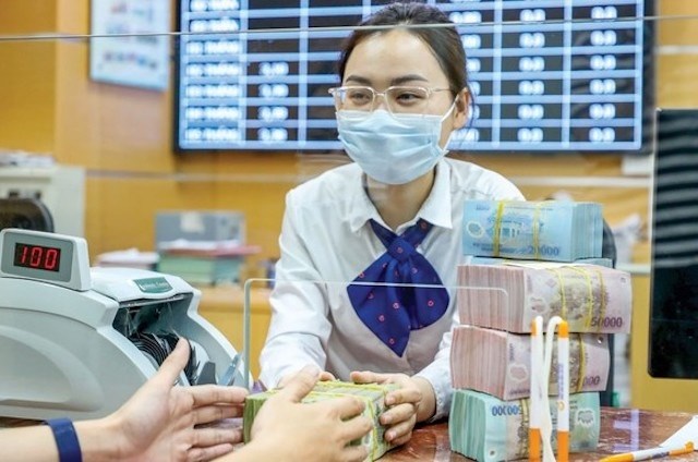 C&aacute;c ng&acirc;n h&agrave;ng tung nhiều ưu đ&atilde;i l&atilde;i suất hấp dẫn trong những th&aacute;ng cuối năm. &nbsp;