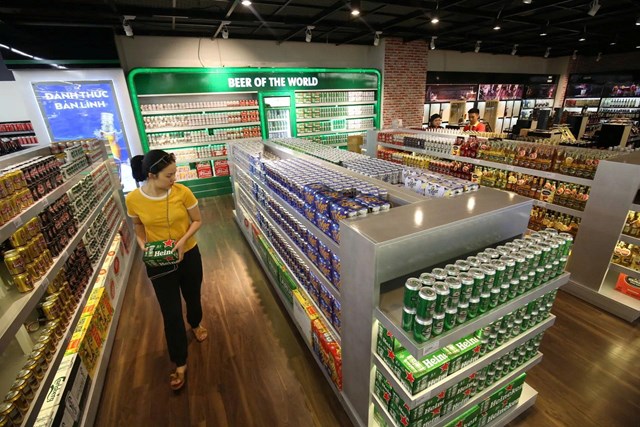 Doanh nghiệp đồ uống: Giữ vững thương hiệu giữa b&atilde;o cạnh tranh. &nbsp;