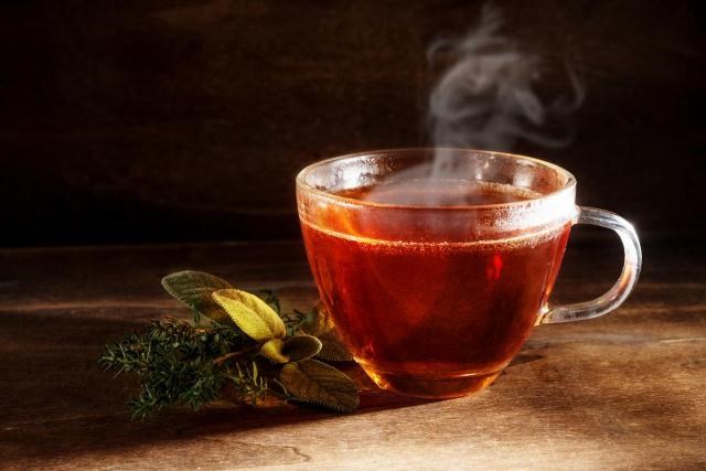 Tr&agrave; n&oacute;ng vẫn lu&ocirc;n giữ vai tr&ograve; truyền thống v&agrave; gần gũi nhất (Ảnh minh họa) &nbsp;