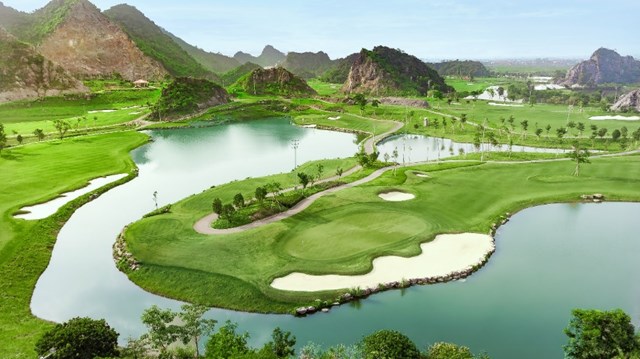 S&acirc;n golf Thi&ecirc;n Đường - Legend Valley Country Club được vinh danh &ldquo;Top 10 s&acirc;n golf phục vụ kh&aacute;ch du lịch tốt nhất&rdquo; tại Giải thưởng danh gi&aacute; Du lịch Việt Nam 2025 &nbsp;