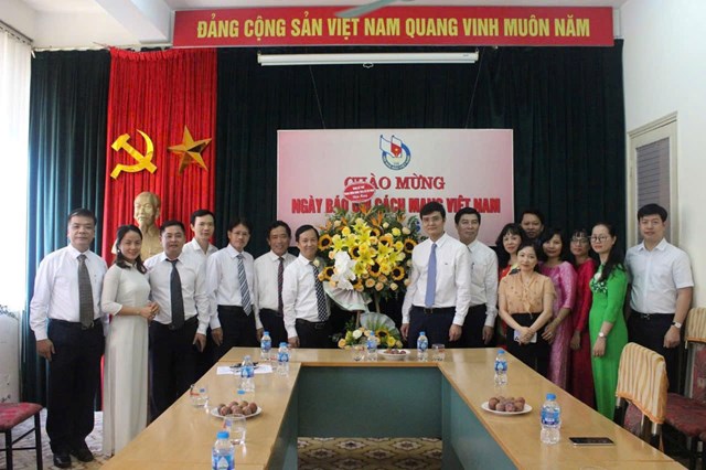 Đồng ch&iacute; B&ugrave;i Quang Huy, Uỷ vi&ecirc;n dự khuyết BCH Trung ương Đảng, B&iacute; thư thứ nhất Trung ương Đo&agrave;n ch&uacute;c mừng Tạp ch&iacute; Thanh ni&ecirc;n nh&acirc;n ng&agrave;y B&aacute;o ch&iacute; c&aacute;ch mạng Việt Nam