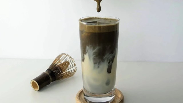 Houjicha: Trải nghiệm hương vị tinh tế cho thế hệ s&#224;nh tr&#224; mới - Ảnh 2