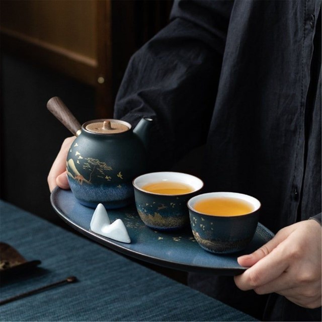 Từ Samovar đến B&#225;t Tr&#224;ng: Bản đồ văn ho&#225; qua những ấm tr&#224; - Ảnh 1