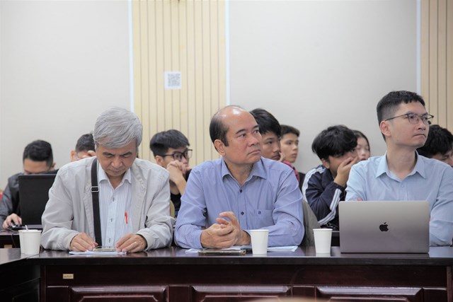 Các đại biểu tham dự Hội thảo