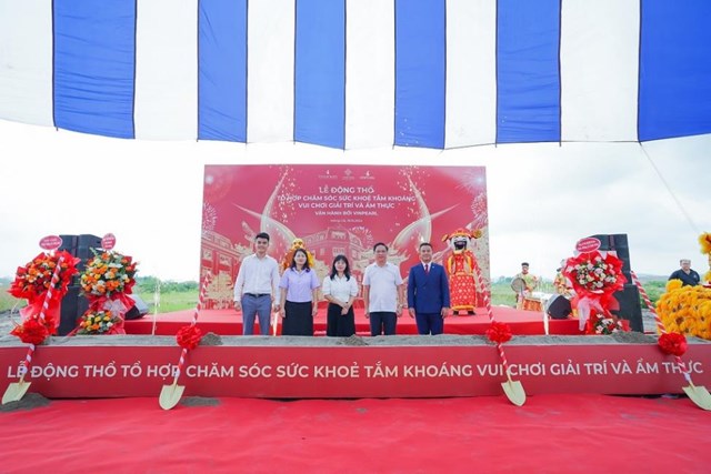 Tổ hợp chăm s&oacute;c sức khỏe, tắm kho&aacute;ng, vui chơi giải tr&iacute; được động thổ tại đ&ocirc; thị hiện đại Vinhomes Golden Avenue ( Bắc Lu&acirc;n, M&oacute;ng C&aacute;i, Quảng Ninh) v&agrave;o ng&agrave;y 19/10 vừa qua. &nbsp;