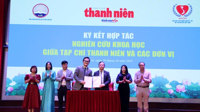 Lễ tổng kết, trao giải cuộc thi viết 'Vượt lên số phận' lần VIII - Ảnh 1