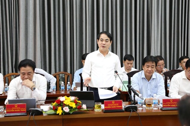 Ông Nghiêm Xuân Thành, Bí thư Tỉnh ủy Khánh Hoà phát biểu tại buổi làm việc.  