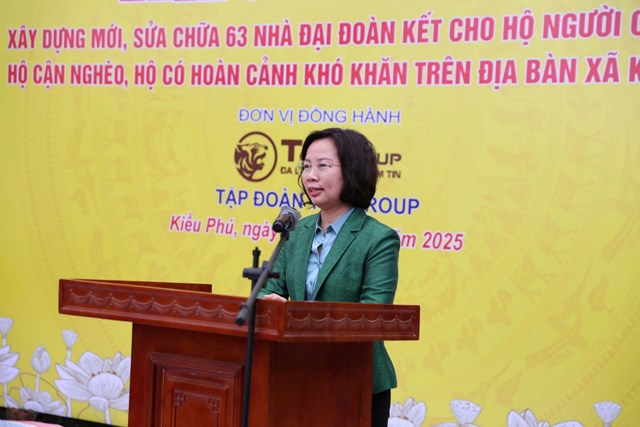 Bà Bùi Huyền Mai, Phó Chủ tịch Thường trực UBMTTQ TP. Hà Nội phát biểu tại sự kiện  