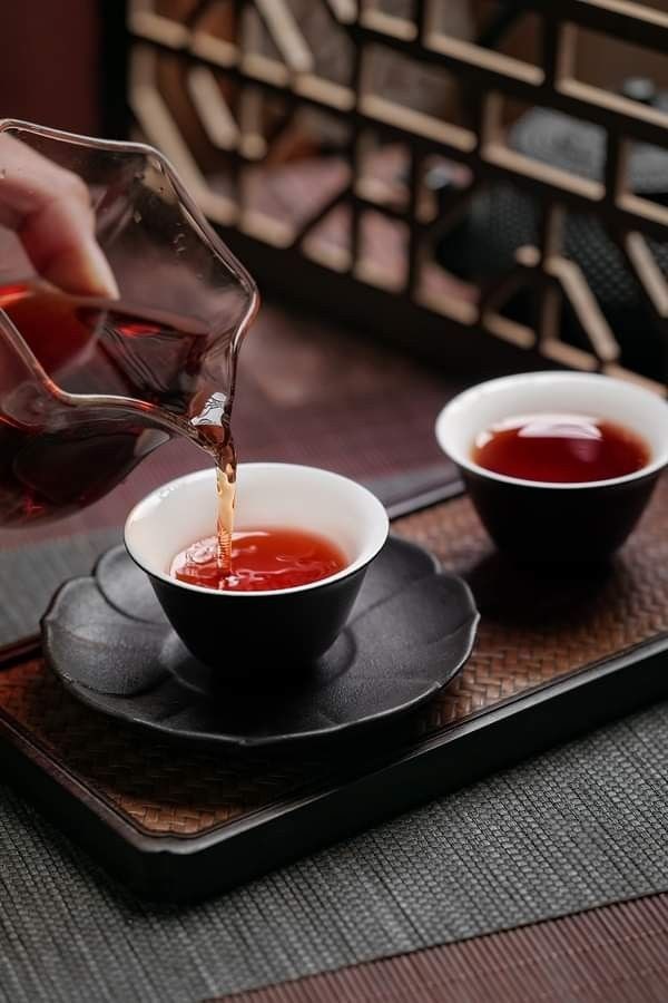 Nền hồng tr&#224; tạo n&#234;n sự kh&#225;c biệt trong ly tr&#224; sữa - Ảnh 1